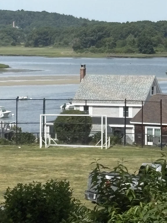 2 bed, 1 bath apartment for rent at 8 Cove Rd, Little Neck — photo 18 of 18