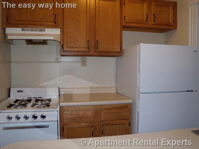 2 bed, 1 bath apartment for rent at 8 Craigie Cir Unit 35, Harvard Square — photo 4 of 14