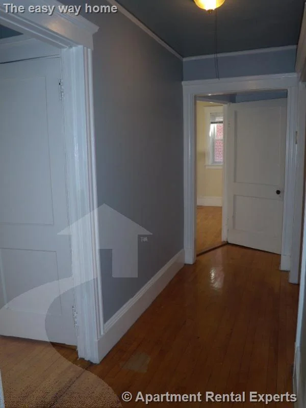 2 bed, 1 bath apartment for rent at 8 Craigie Cir Unit 35, Harvard Square — photo 8 of 14