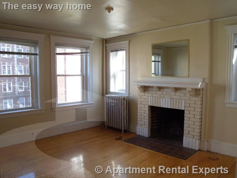 2 bed, 1 bath apartment for rent at 8 Craigie Cir Unit 35, Harvard Square