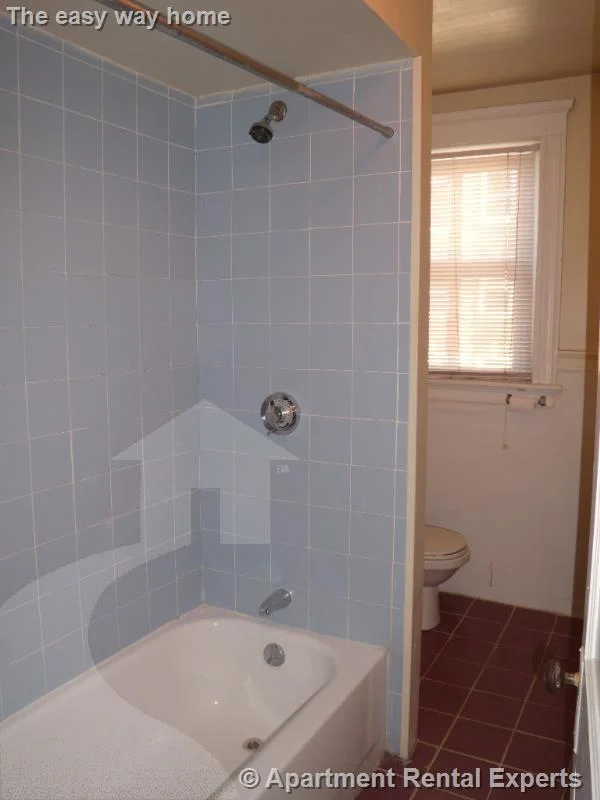 2 bed, 1 bath apartment for rent at 8 Craigie Cir Unit 35, Harvard Square — photo 7 of 14