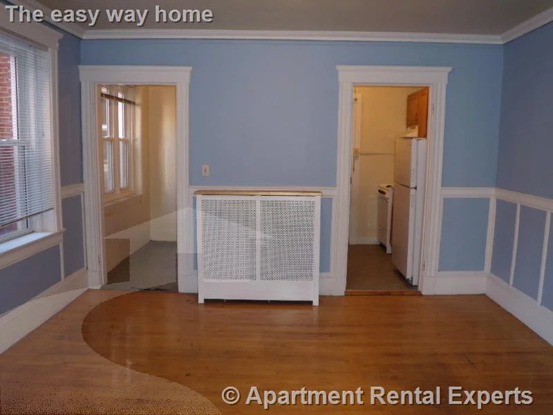 2 bed, 1 bath apartment for rent at 8 Craigie Cir Unit 35, Harvard Square — photo 2 of 14