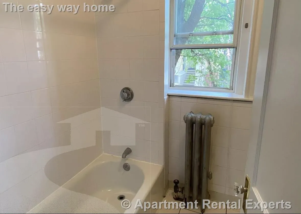 1 bed, 1 bath apartment for rent at 8 Craigie Cir Unit 8, Harvard Square — photo 9 of 13