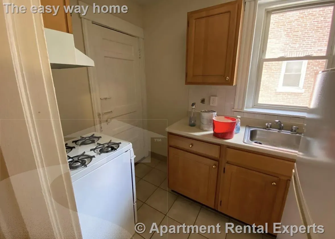 1 bed, 1 bath apartment for rent at 8 Craigie Cir Unit 8, Harvard Square — photo 10 of 13