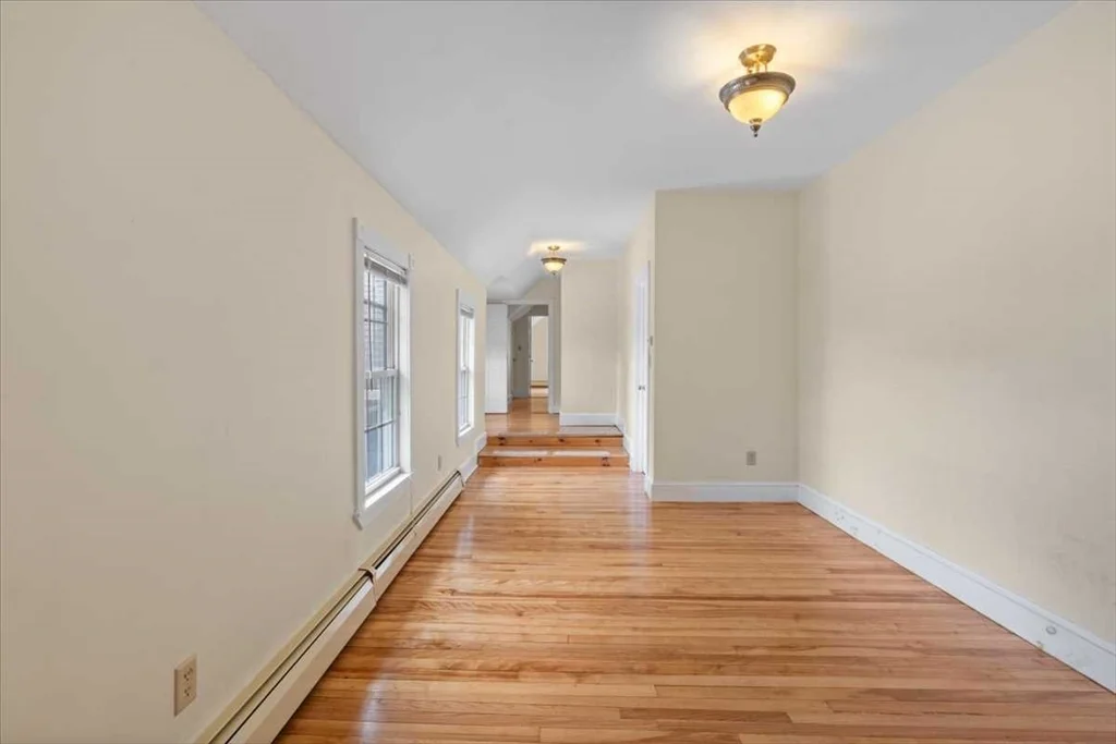 4 bed, 2 bath apartment for rent at 8 Crown St Unit 8, Worcester — photo 19 of 30