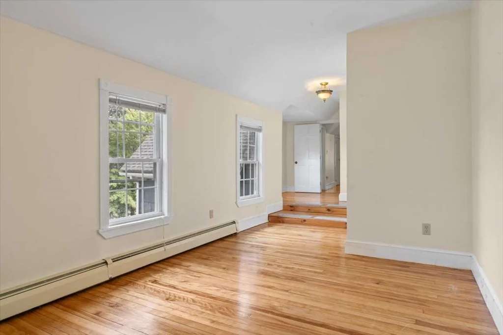 4 bed, 2 bath apartment for rent at 8 Crown St Unit 8, Worcester — photo 20 of 30