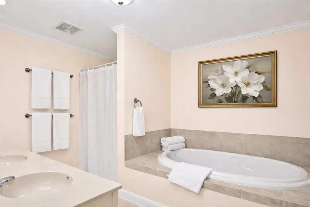 2 bed, 2 bath apartment for rent at 8 Crowninshield St Unit 210, Peabody — photo 15 of 29
