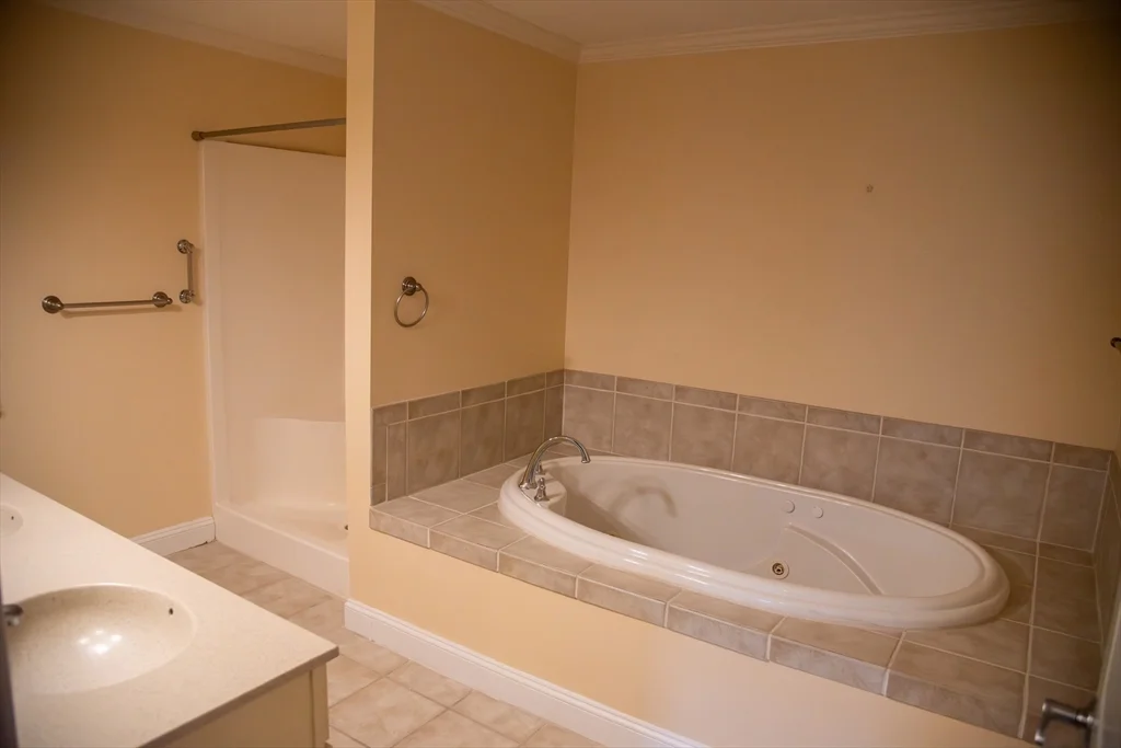 2 bed, 2 bath apartment for rent at 8 Crowninshield St Unit 210, Peabody — photo 13 of 29