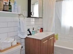 3 bed, 1 bath apartment for rent at 8 Dalton Rd Unit 8, Belmont — photo 8 of 12