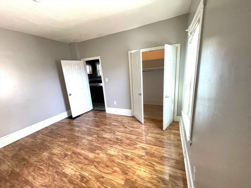 3 bed, 1 bath apartment for rent at 8 Dane Unit 2, Everett — photo 3 of 15