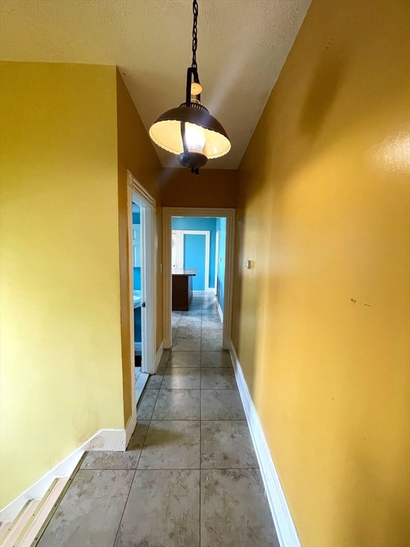 3 bed, 1 bath apartment for rent at 8 Dane Unit 2, Everett — photo 5 of 15