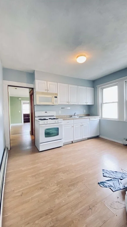 2 bed, 1 bath apartment for rent at 8 Dartmouth St Unit 0, Arlington — photo 6 of 9