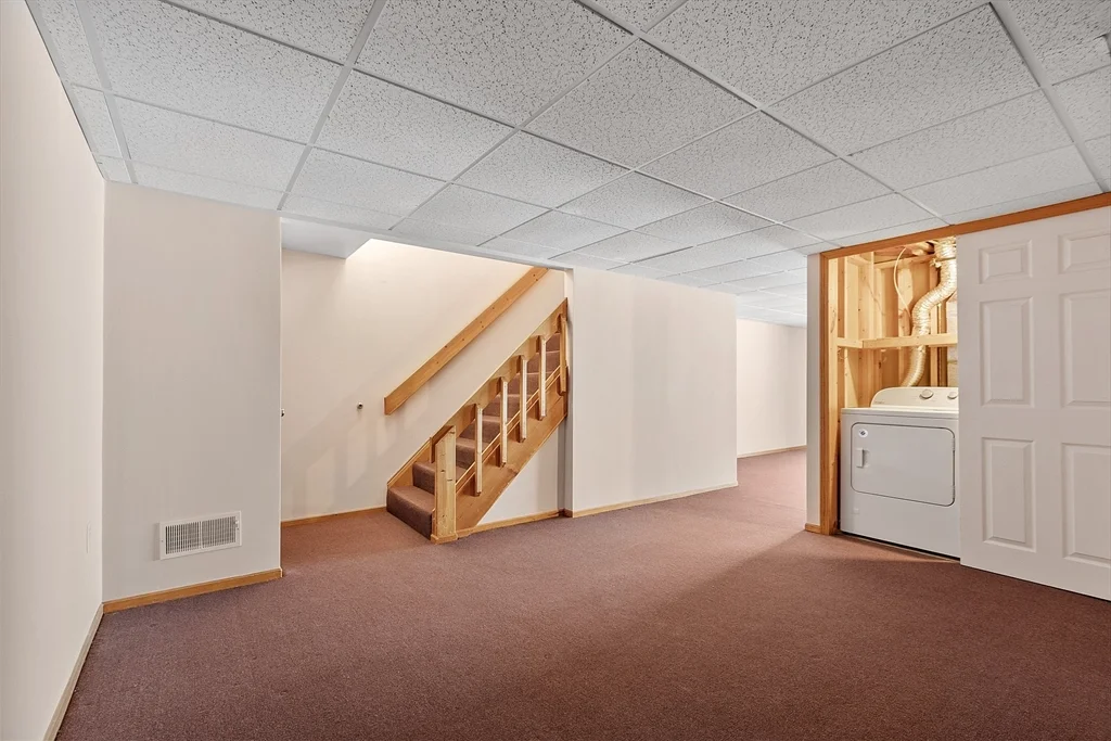 2 bed, 1 bath apartment for rent at 8 Deer Path Unit 5, Maynard — photo 15 of 25