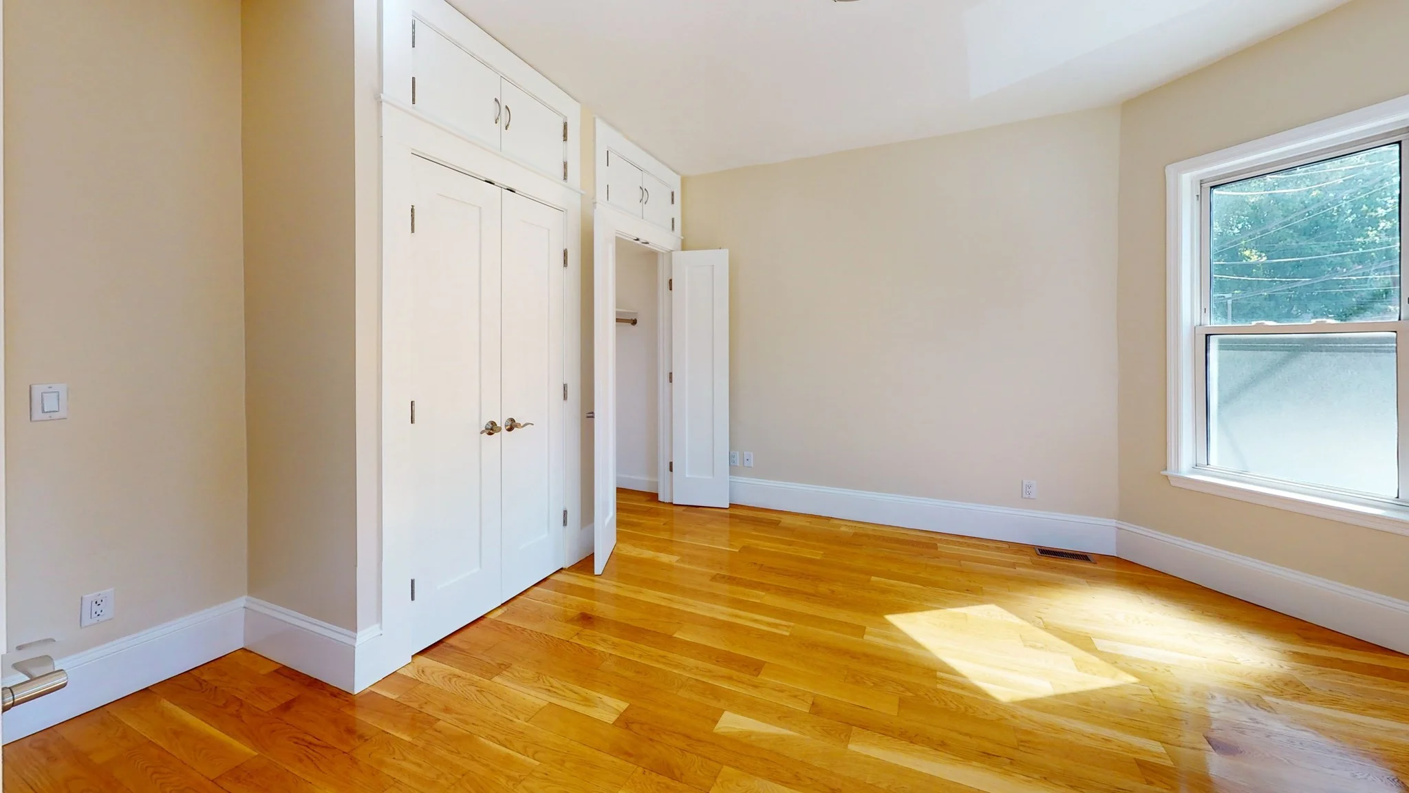 2 bed, 2 bath apartment for rent at 8 Dewey Unit 1, Roxbury — photo 8 of 10