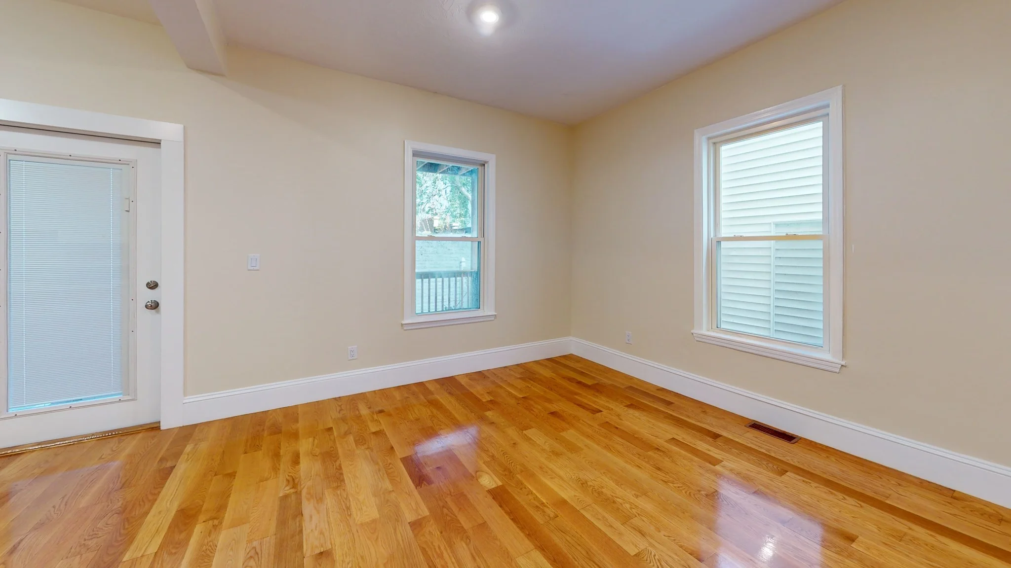 2 bed, 2 bath apartment for rent at 8 Dewey Unit 1, Roxbury — photo 4 of 10