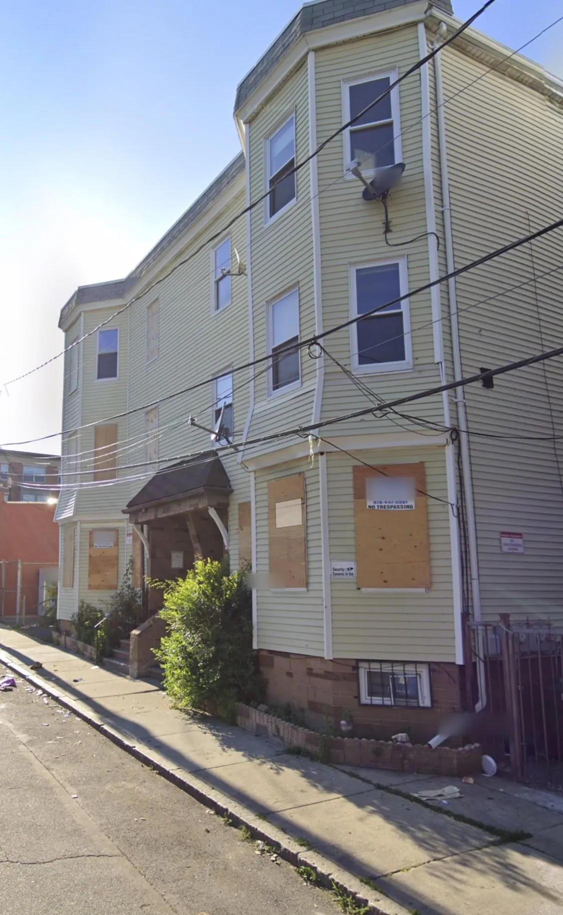 3 bed, 2 bath apartment for rent at 8 Dewey Unit 3, Roxbury