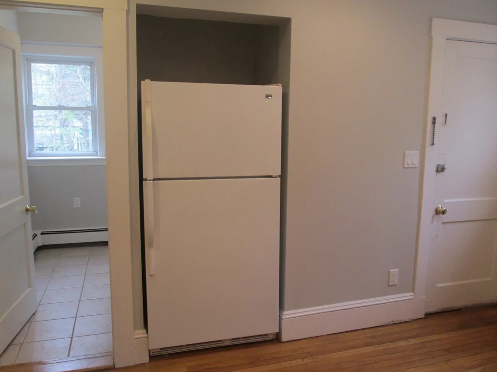 3 bed, 2 bath apartment for rent at 8 Dunham St Unit A, Lexington — photo 7 of 20