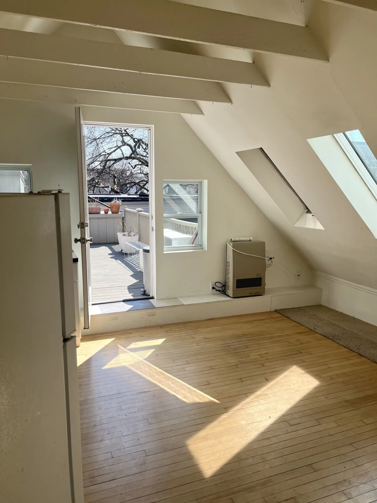 Studio bed, 1 bath apartment for rent at 8 Durham St Unit 3, Prospect Hill — photo 7 of 27