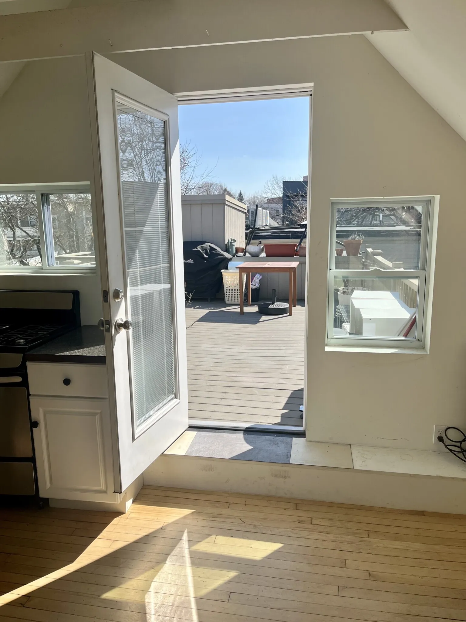 Studio bed, 1 bath apartment for rent at 8 Durham St Unit 3, Prospect Hill — photo 22 of 27