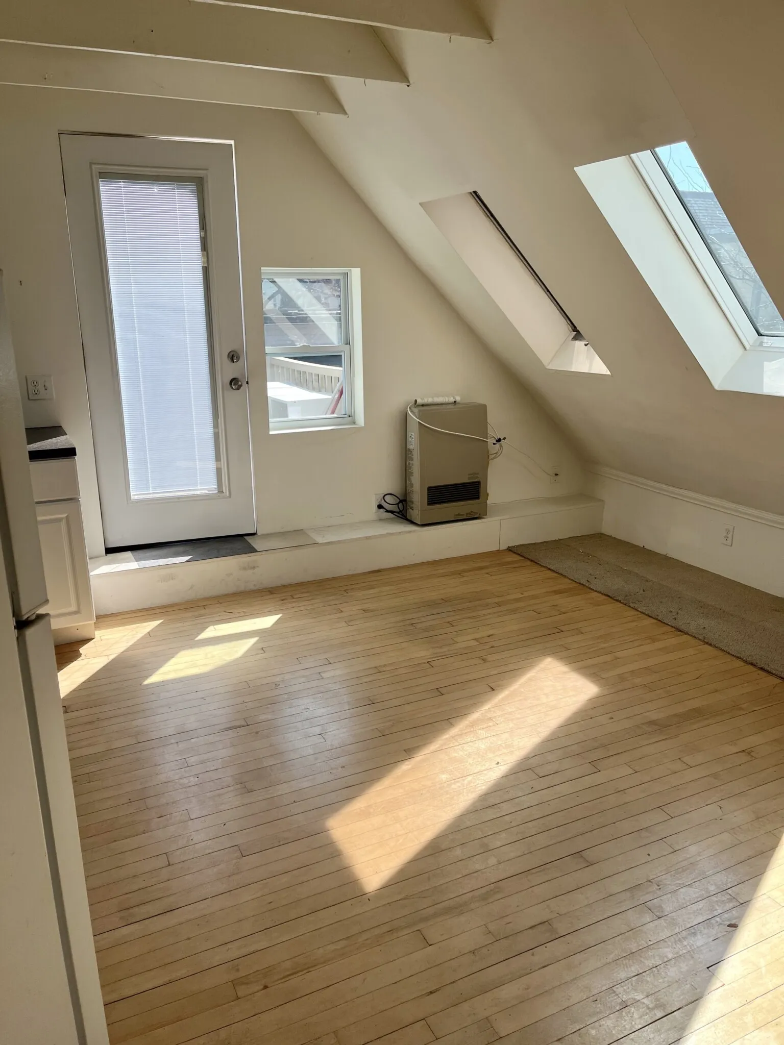 Studio bed, 1 bath apartment for rent at 8 Durham St Unit 3, Prospect Hill — photo 21 of 27