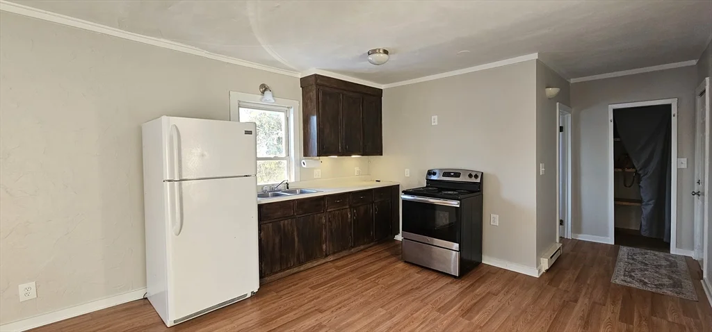 2 bed, 1 bath apartment for rent at 8 Dustin St Unit 2, Spencer — photo 1 of 8