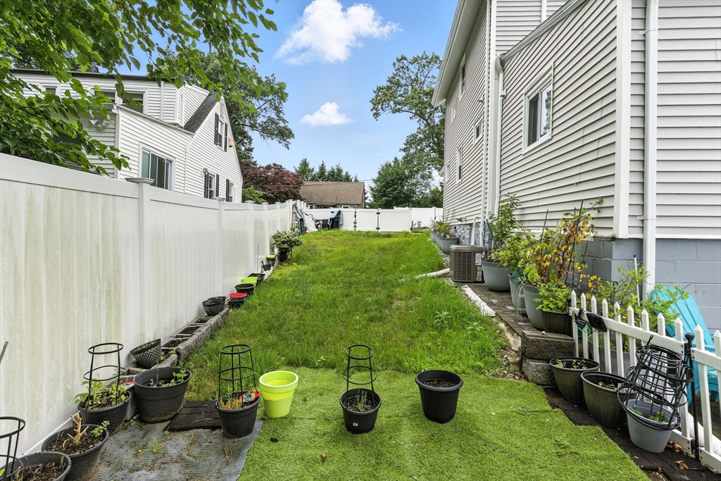 3 bed, 2 bath apartment for rent at 8 Earnshaw St, West Roxbury — photo 32 of 36