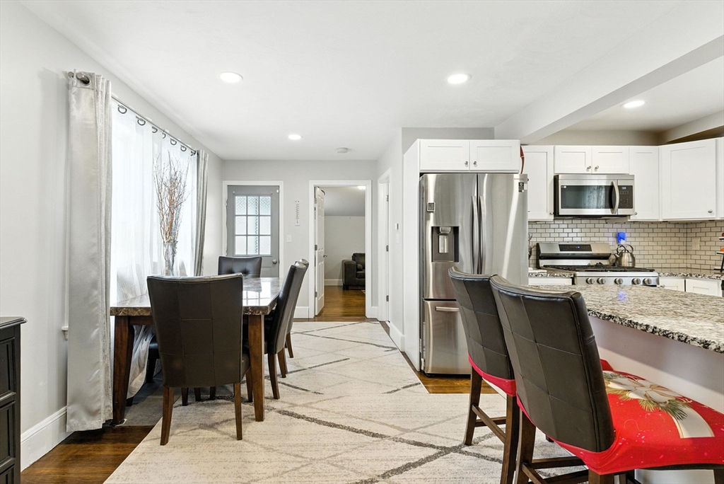 3 bed, 2 bath apartment for rent at 8 Earnshaw St, West Roxbury — photo 9 of 36