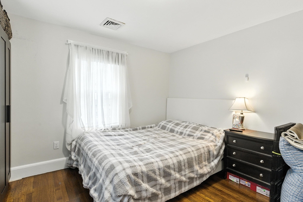 3 bed, 2 bath apartment for rent at 8 Earnshaw St, West Roxbury — photo 22 of 36