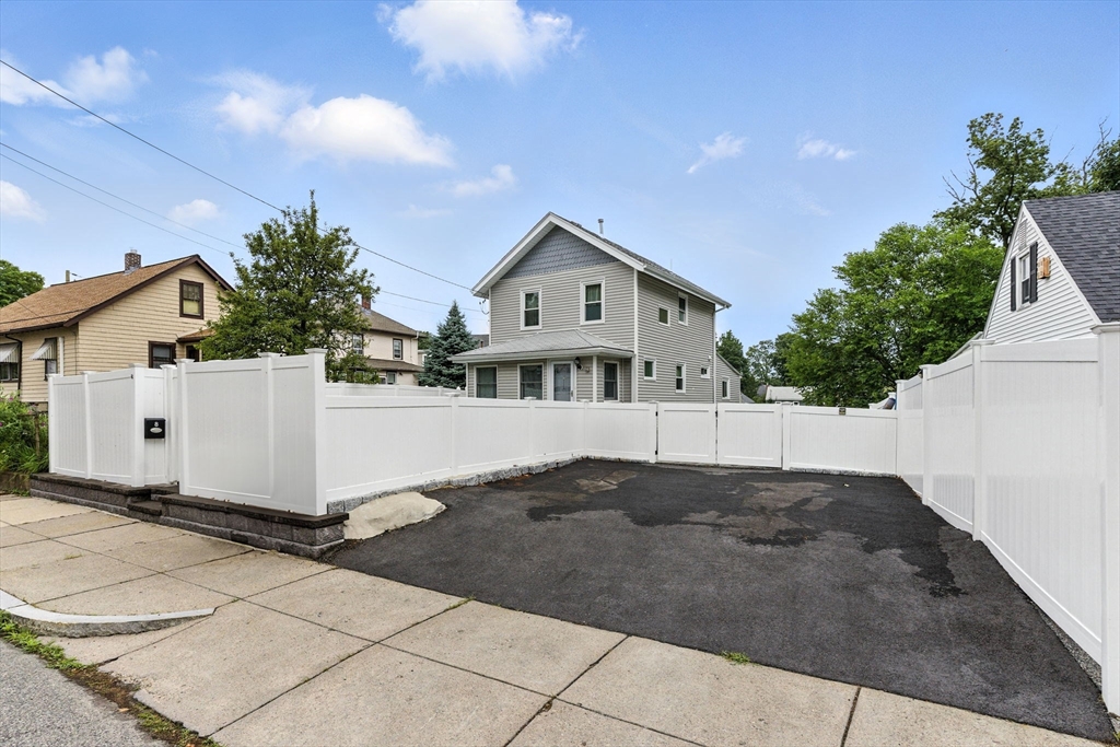3 bed, 2 bath apartment for rent at 8 Earnshaw St, West Roxbury — photo 35 of 36