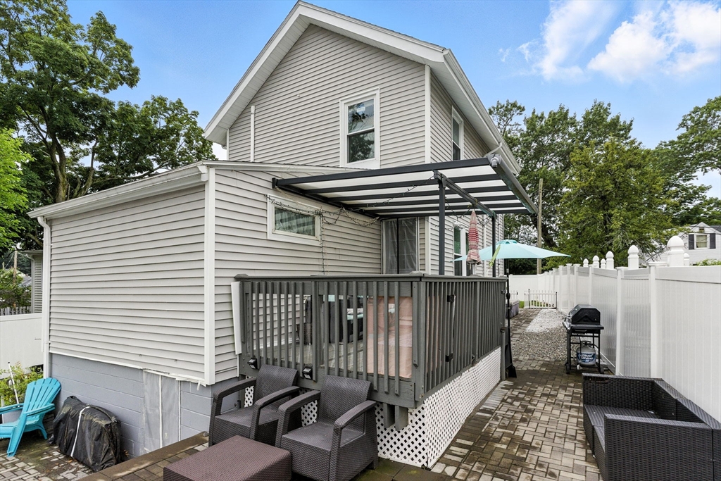 3 bed, 2 bath apartment for rent at 8 Earnshaw St, West Roxbury — photo 30 of 36