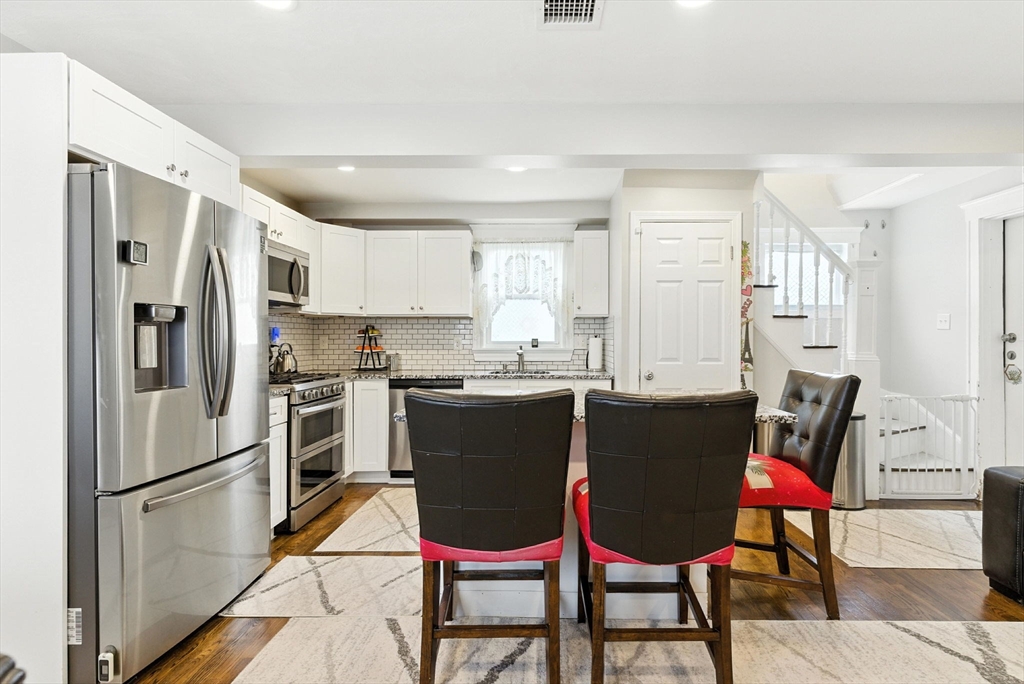3 bed, 2 bath apartment for rent at 8 Earnshaw St, West Roxbury — photo 8 of 36
