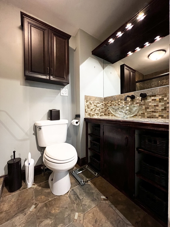 3 bed, 1 bath apartment for rent at 8 Edwin St Unit 1, Dorchester — photo 4 of 11
