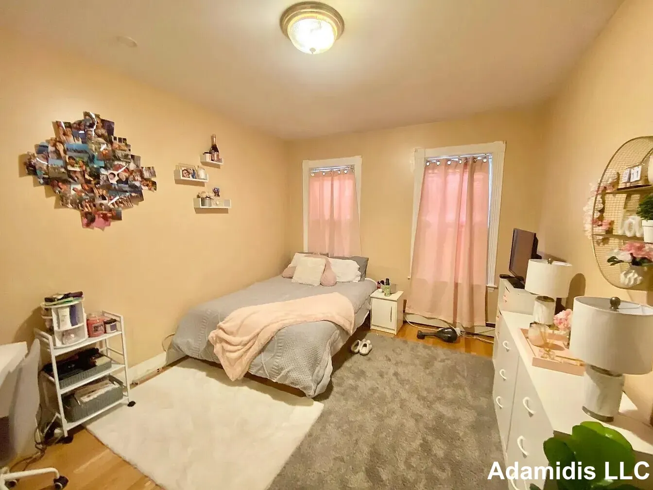 3 bed, 2 bath apartment for rent at 8 Eldora St Unit 1, Mission Hill — photo 2 of 7