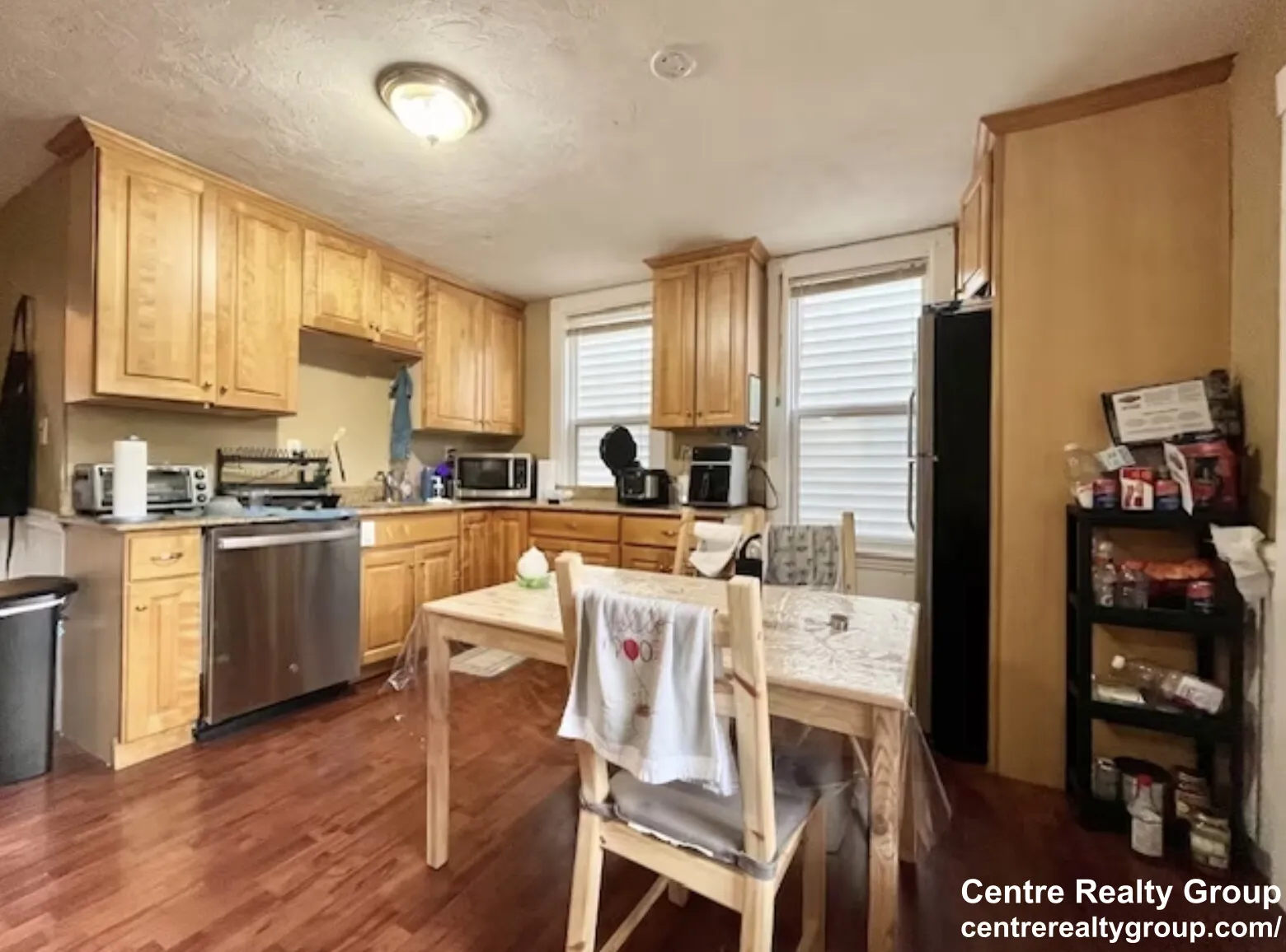 3 bed, 2 bath apartment for rent at 8 Eldora St Unit 2, Mission Hill — photo 2 of 10