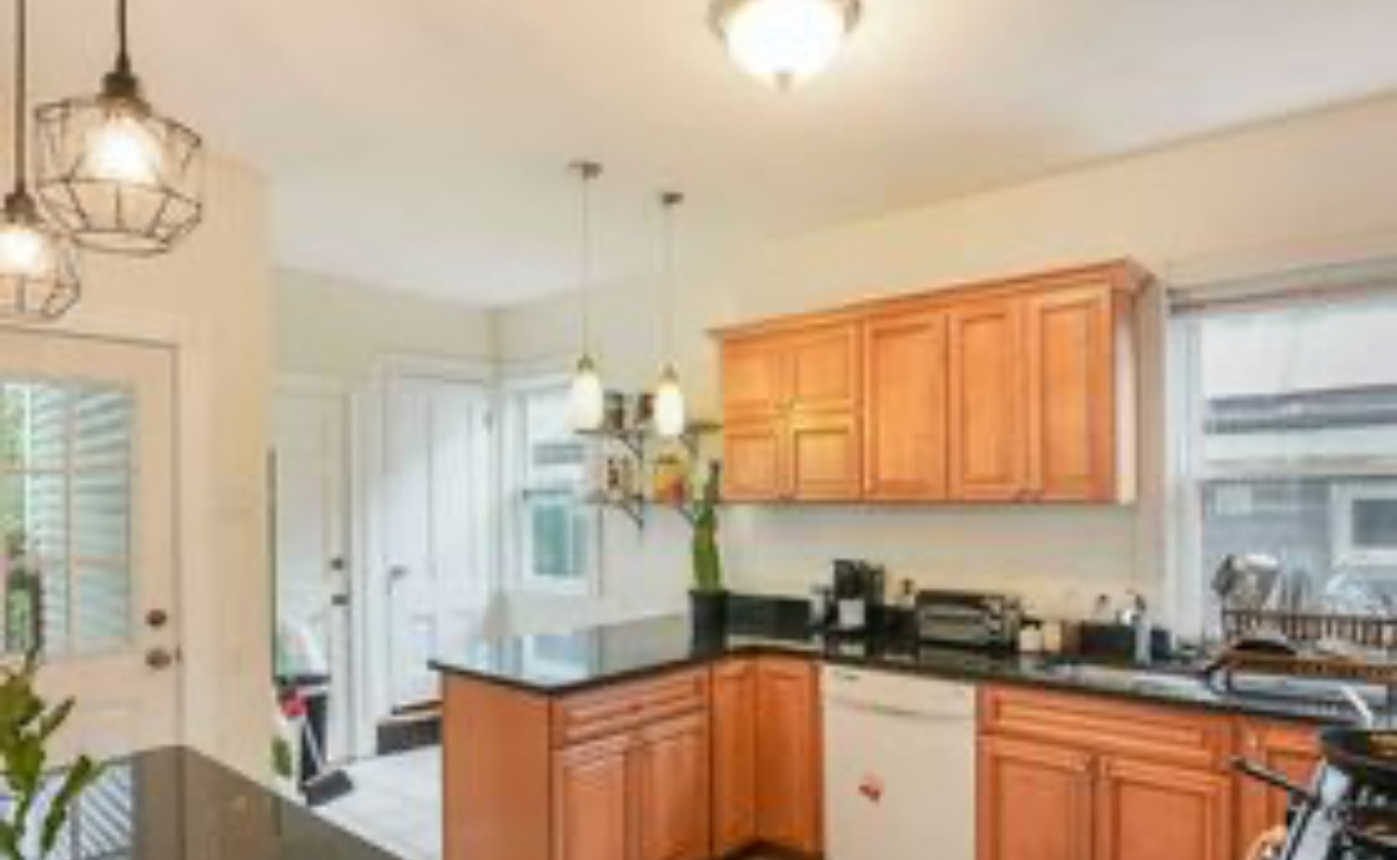 3 bed, 2 bath apartment for rent at 8 Eldora St Unit 2, Mission Hill — photo 1 of 3