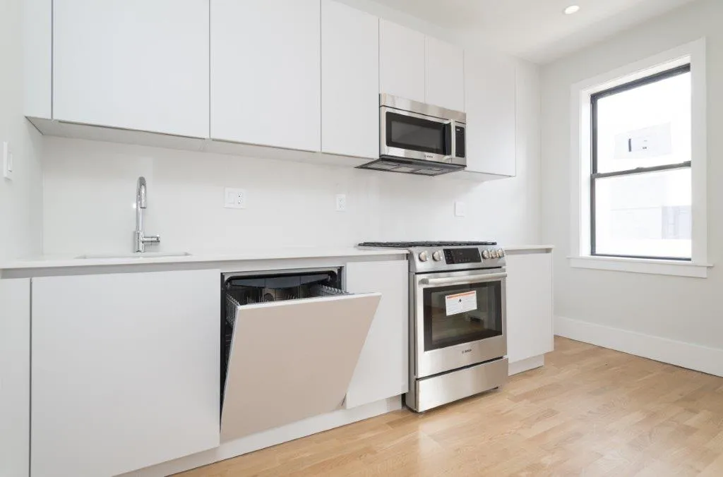 2 bed, 1 bath apartment for rent at 8 Elko St Unit 1, Brighton — photo 3 of 10
