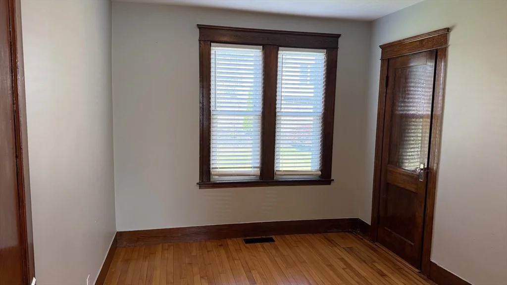 2 bed, 1 bath apartment for rent at 8 Elton St Unit 1, Worcester — photo 9 of 26