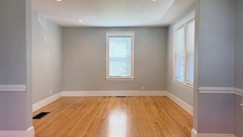 2 bed, 1 bath apartment for rent at 8 Elton St Unit 1, Worcester — photo 7 of 26