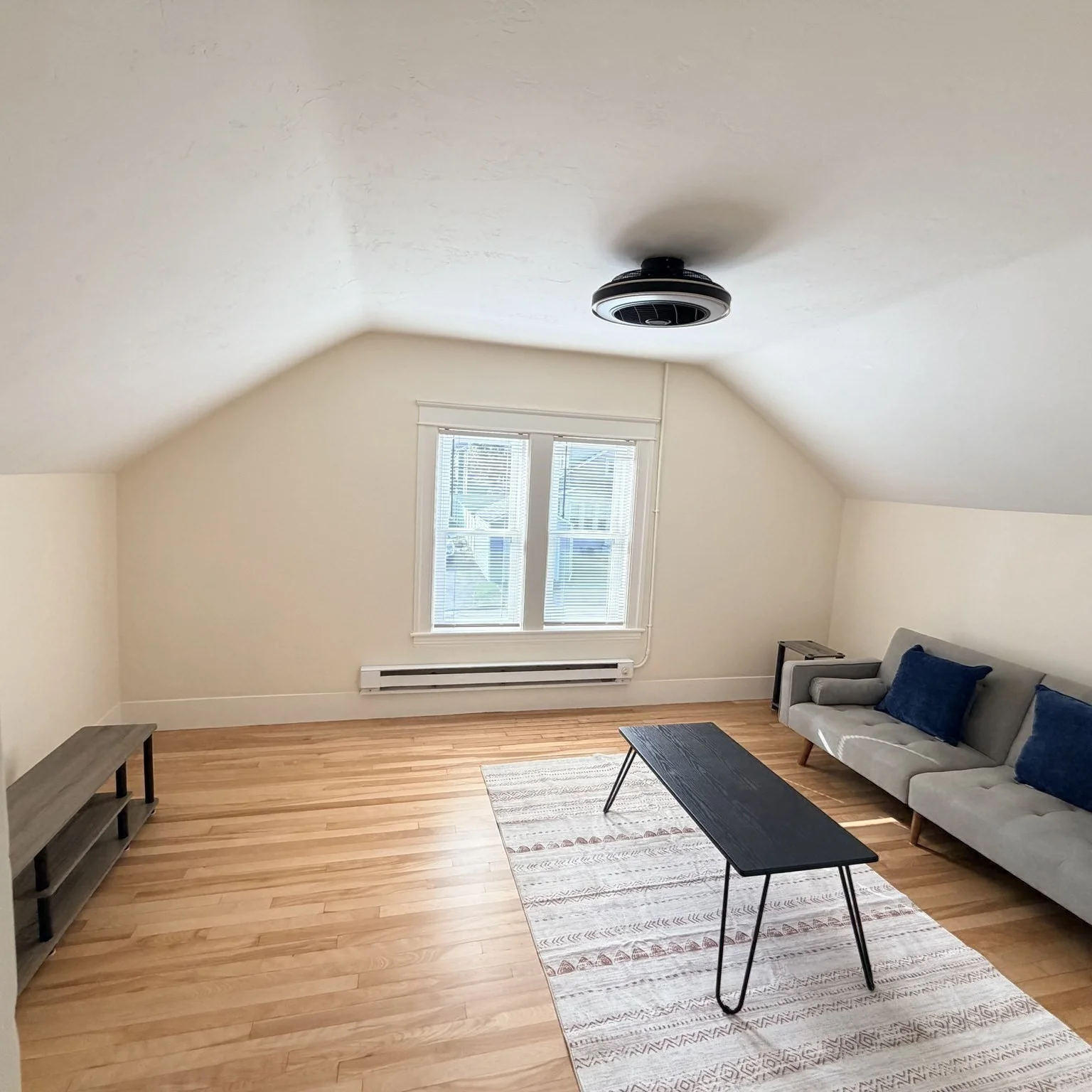 2 bed, 1 bath apartment for rent at 8 Elton St Unit 2, Worcester — photo 15 of 29