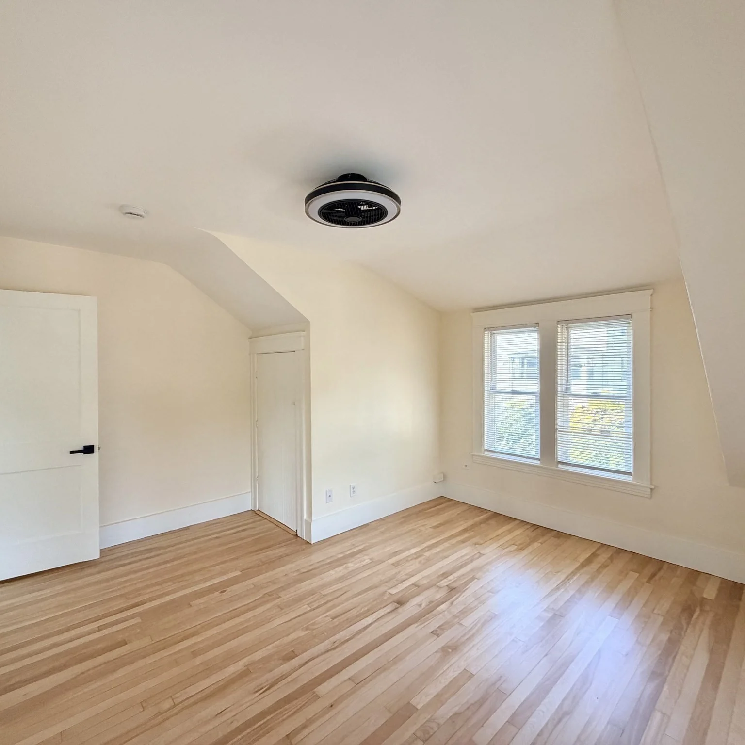 2 bed, 1 bath apartment for rent at 8 Elton St Unit 2, Worcester — photo 17 of 29