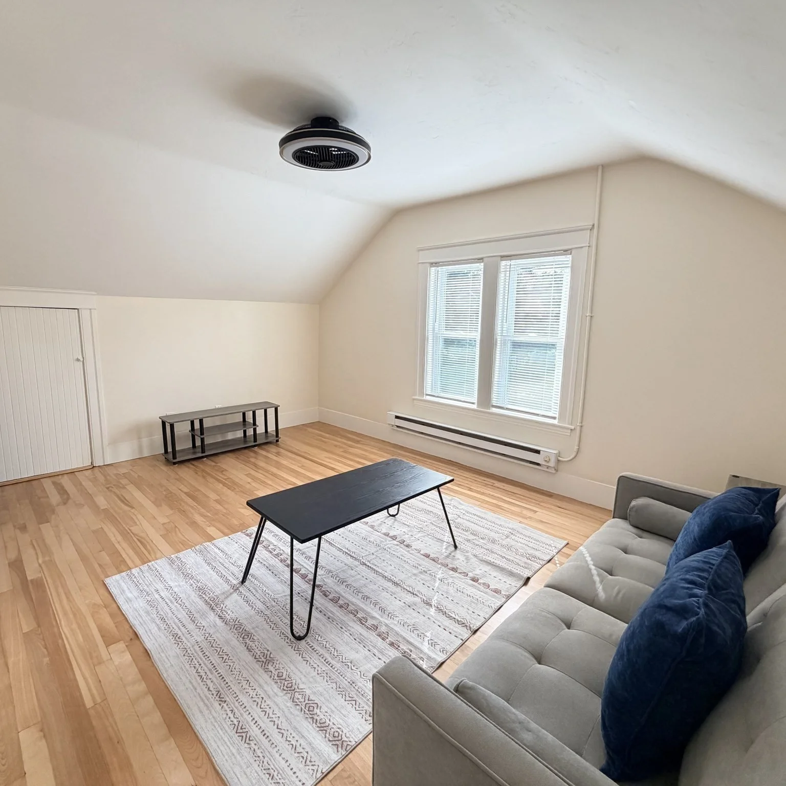 2 bed, 1 bath apartment for rent at 8 Elton St Unit 2, Worcester — photo 14 of 29