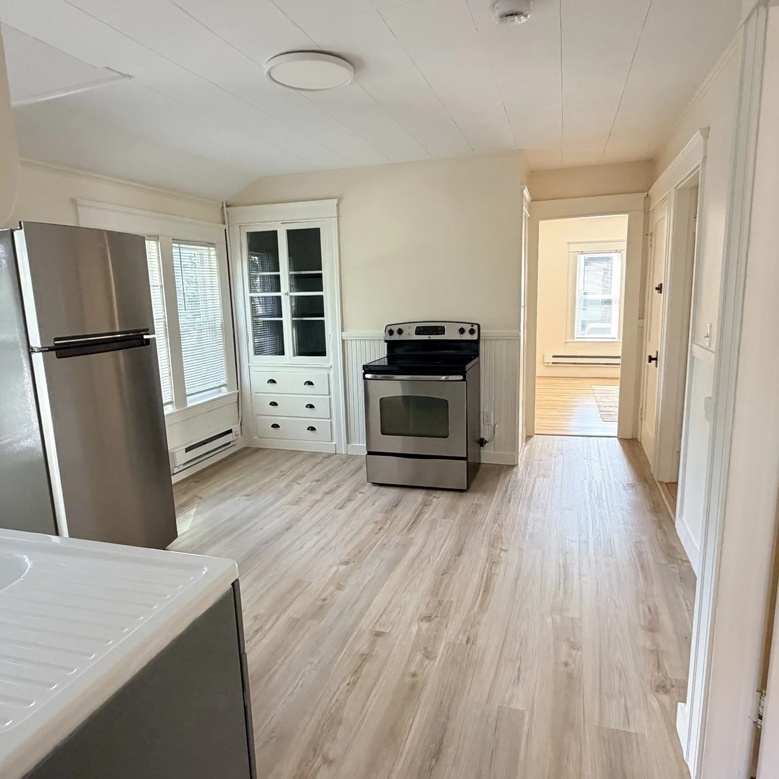 2 bed, 1 bath apartment for rent at 8 Elton St Unit 2, Worcester — photo 7 of 29