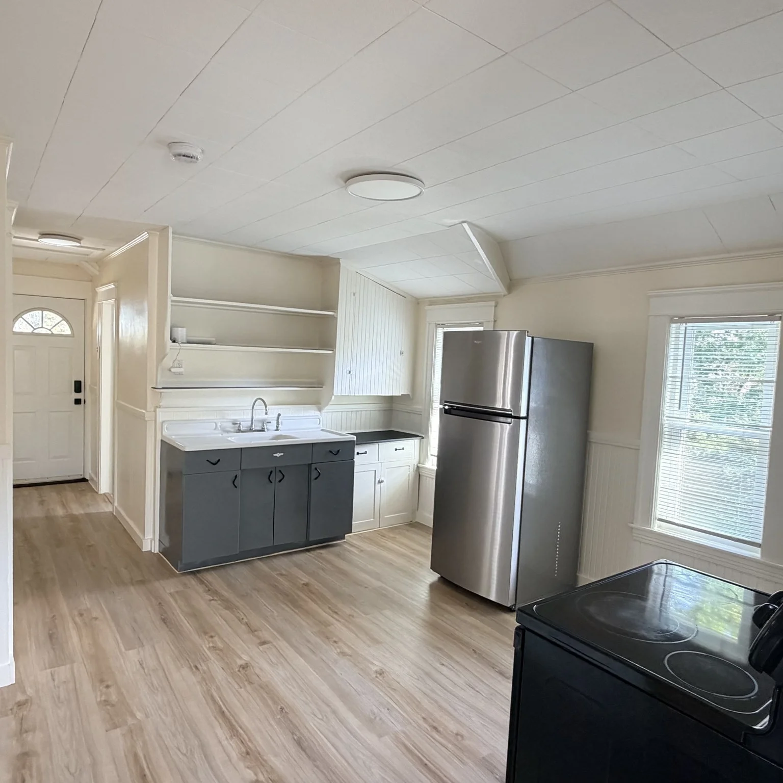 2 bed, 1 bath apartment for rent at 8 Elton St Unit 2, Worcester — photo 10 of 29