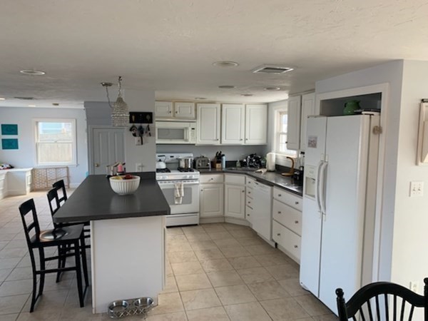 3 bed, 2 bath apartment for rent at 8 Emerson St (Winter Rental), Humarock — photo 18 of 22