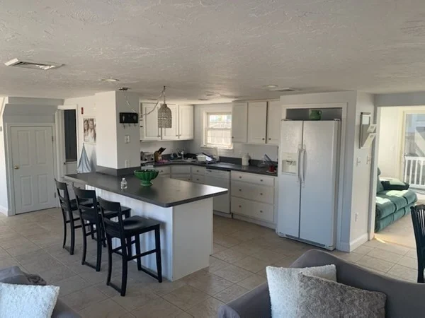 3 bed, 2 bath apartment for rent at 8 Emerson St (Winter Rental) Unit 8, Humarock — photo 17 of 22