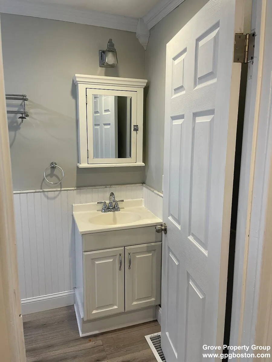 1 bed, 1 bath apartment for rent at 8 Emmet St Unit 1, South Boston — photo 4 of 5