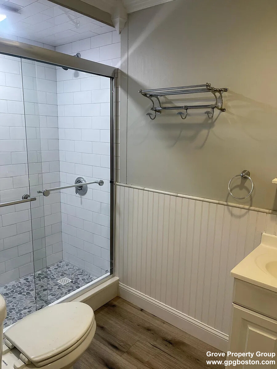 1 bed, 1 bath apartment for rent at 8 Emmet St Unit 1, South Boston — photo 3 of 5