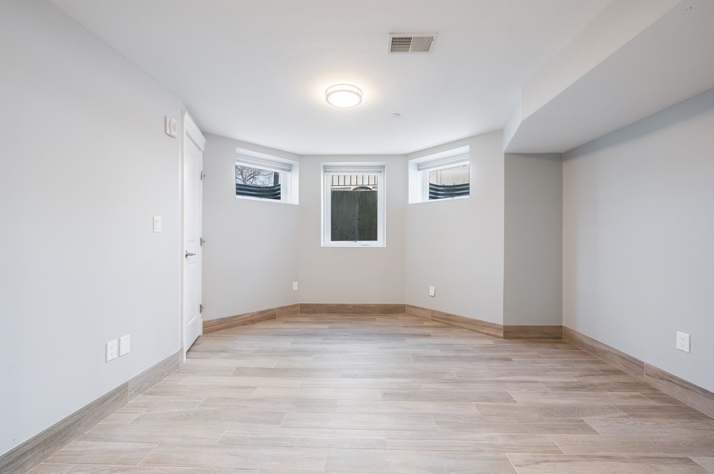 3 bed, 3 bath apartment for rent at 8 Enterprise St Unit 1, Dorchester — photo 24 of 35