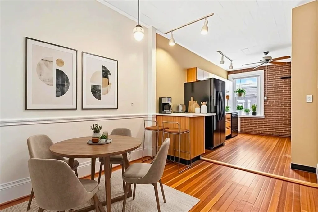 2 bed, 1 bath apartment for rent at 8 Euston St Unit 5, Brookline — photo 4 of 10