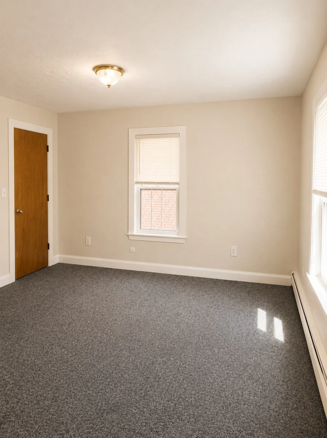 Studio bed, 1 bath apartment for rent at 8 Exchange Ct Unit 2, Waltham — photo 4 of 8